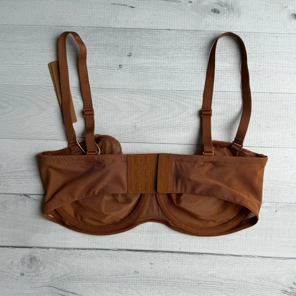NWT SKIMS Ultra Fine Mesh Strapless Bra in Bronze 34D - Picture 3 of 10